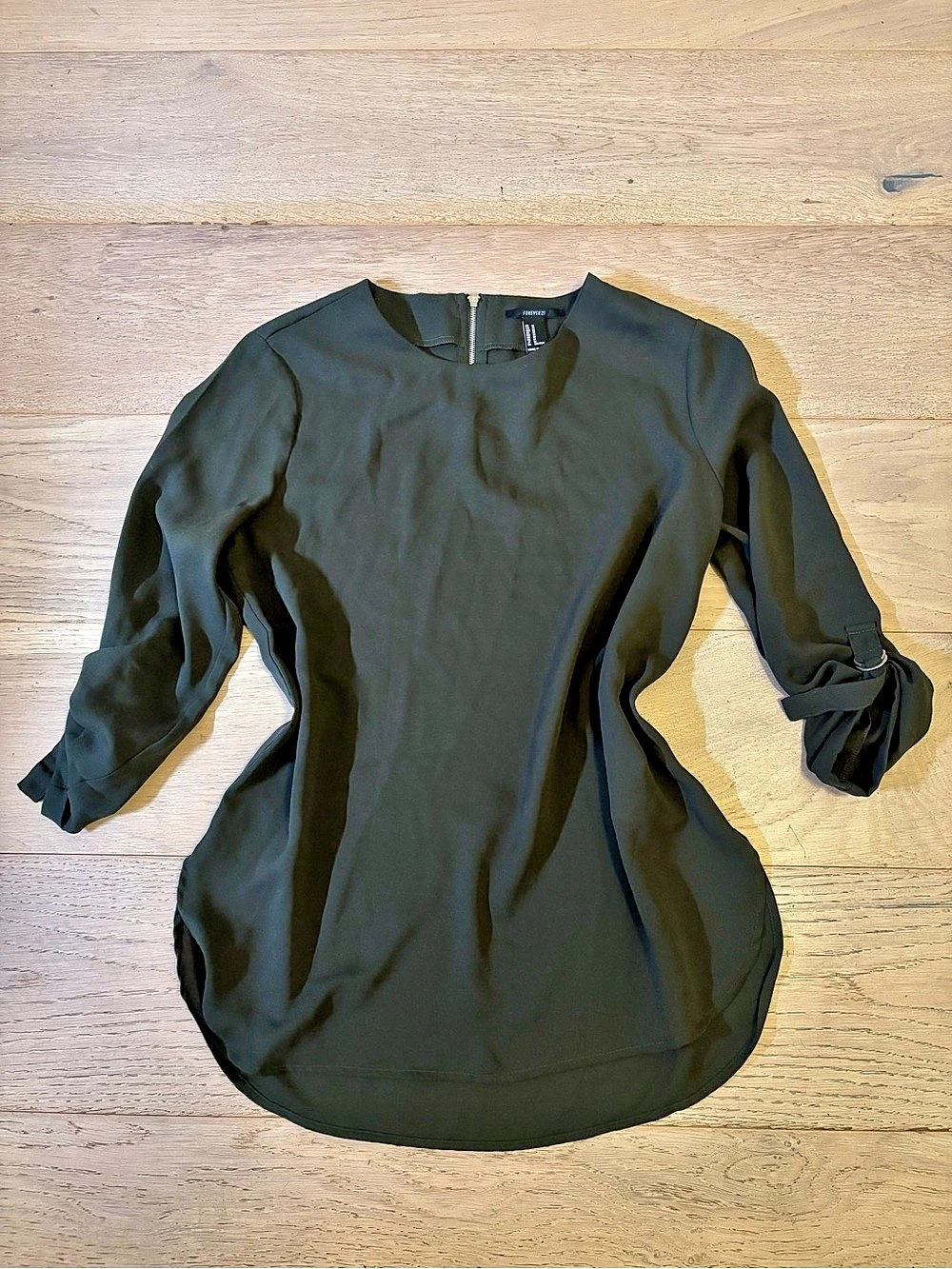 Forever 21 Green Long Sleeve Blouse Size Medium Like New